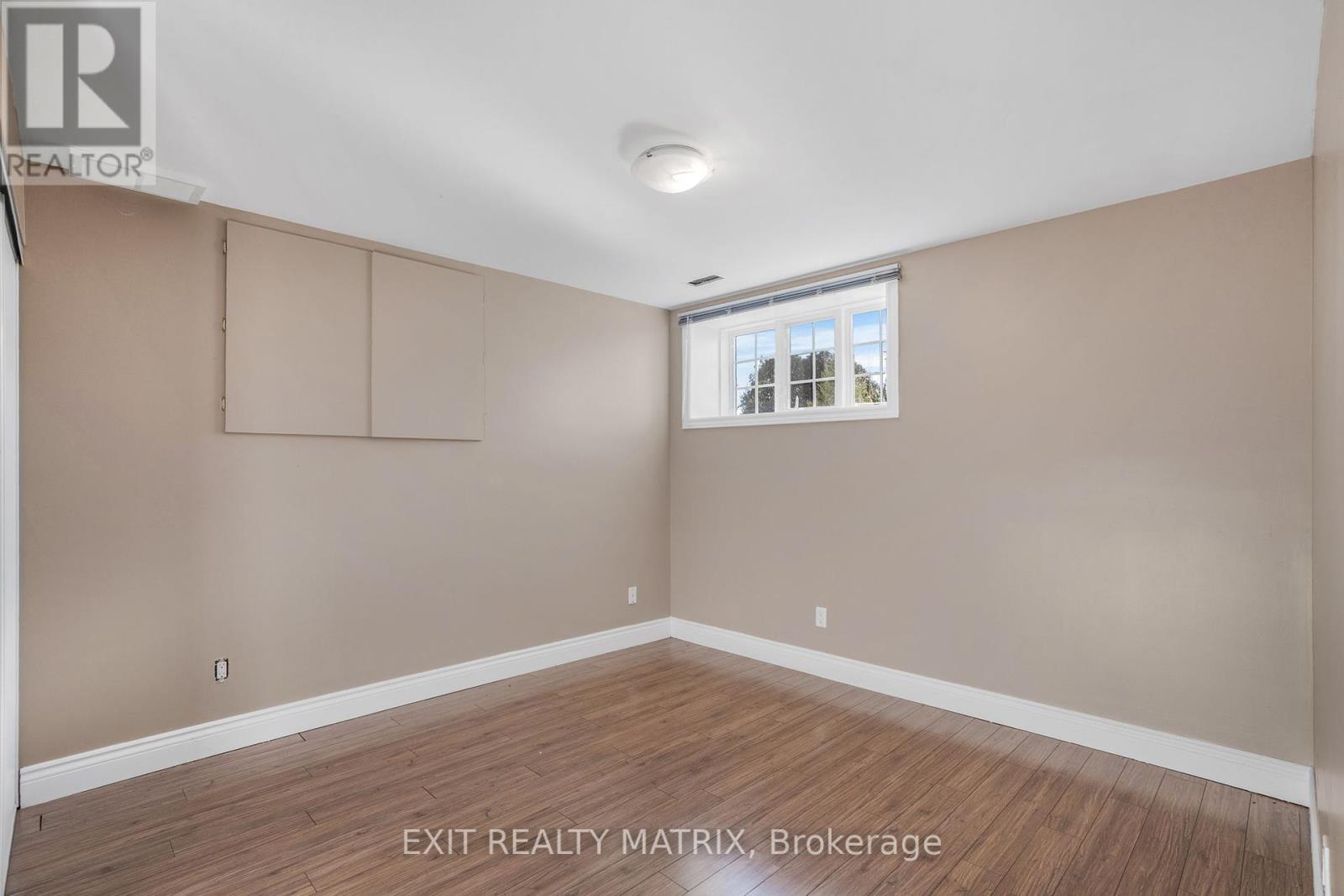 6 Telegraph Crescent, Alfred And Plantagenet, Ontario  K0B 1A0 - Photo 28 - X12466561