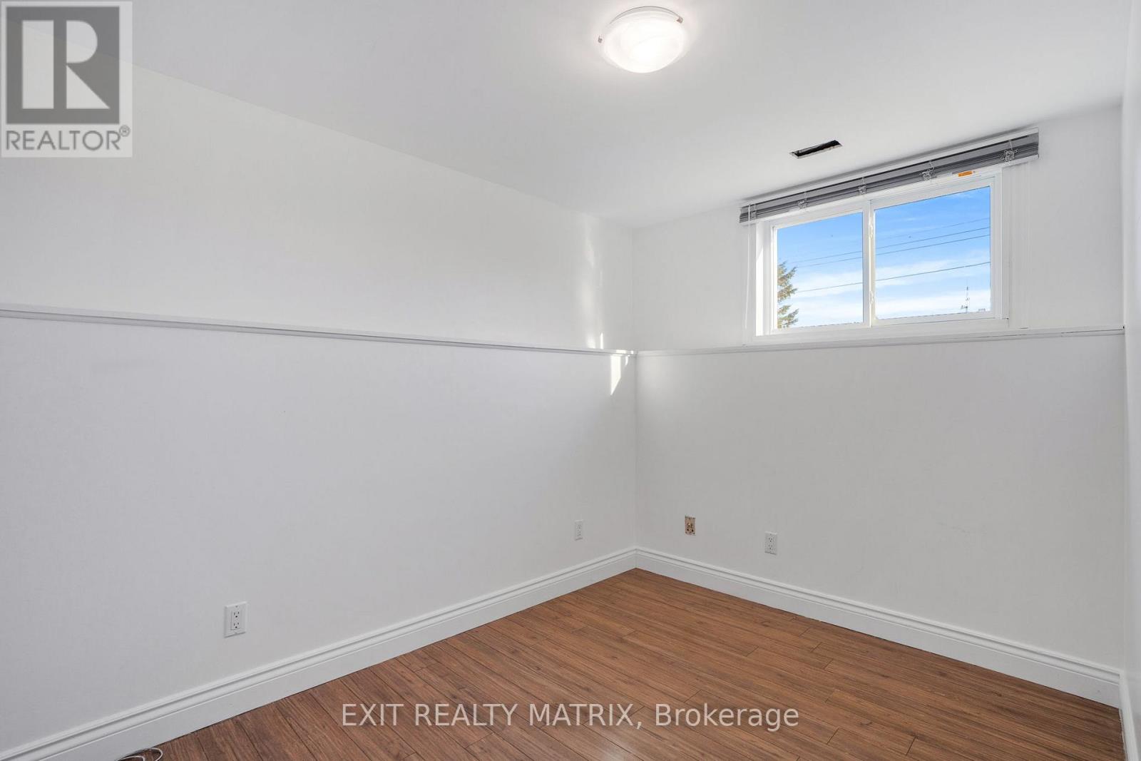 6 Telegraph Crescent, Alfred And Plantagenet, Ontario  K0B 1A0 - Photo 31 - X12466561