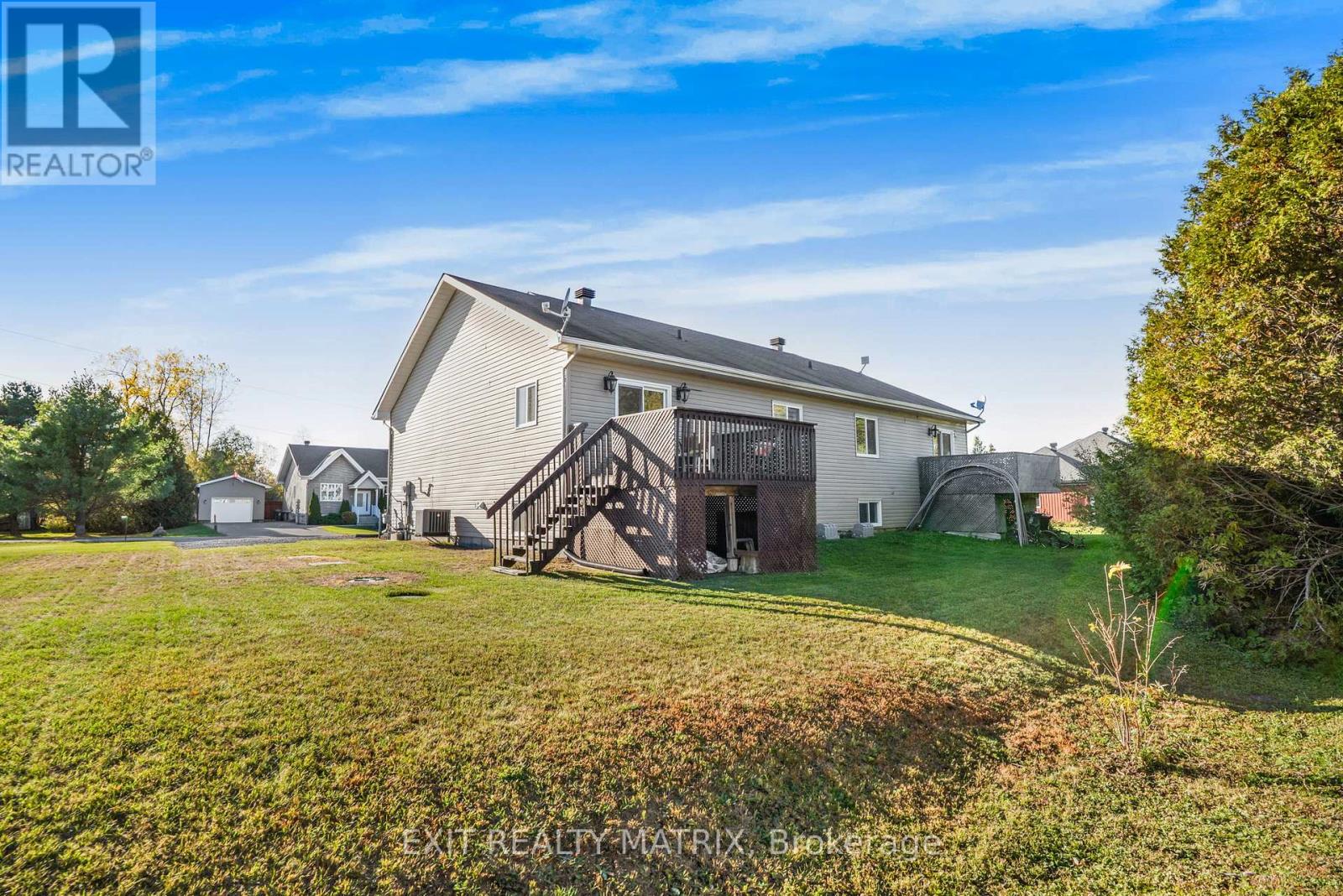 6 Telegraph Crescent, Alfred And Plantagenet, Ontario  K0B 1A0 - Photo 32 - X12466561