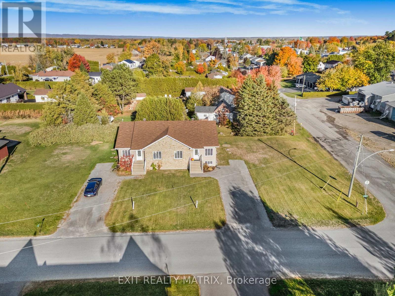6 Telegraph Crescent, Alfred And Plantagenet, Ontario  K0B 1A0 - Photo 36 - X12466561