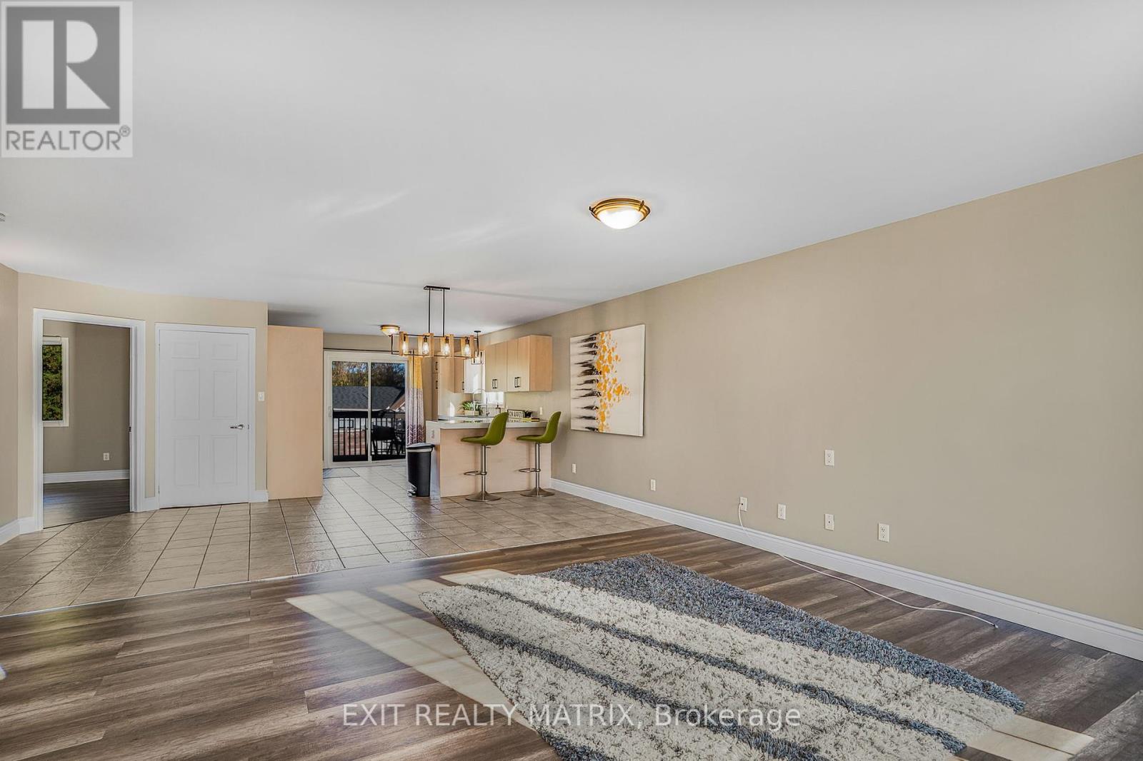 6 Telegraph Crescent, Alfred And Plantagenet, Ontario  K0B 1A0 - Photo 4 - X12466561