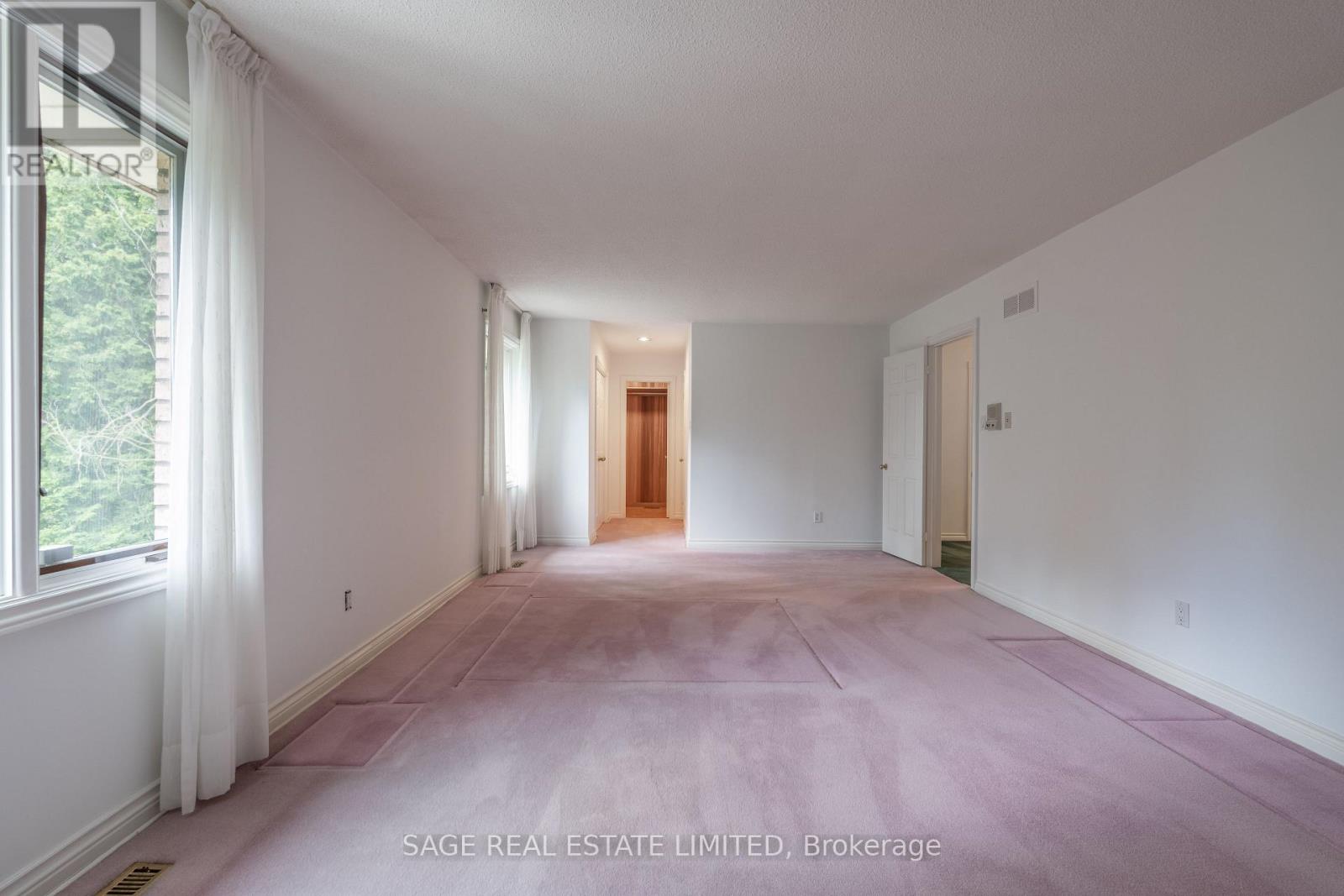 172 Burnhamthorpe Road, Toronto, Ontario  M9A 1H6 - Photo 35 - W12466360