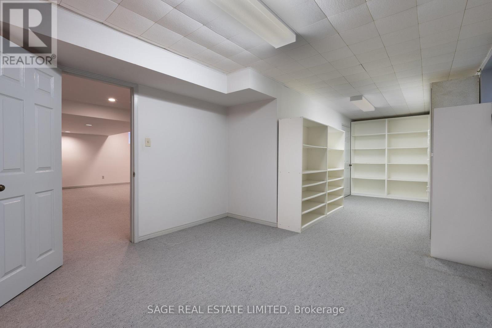 172 Burnhamthorpe Road, Toronto, Ontario  M9A 1H6 - Photo 49 - W12466360