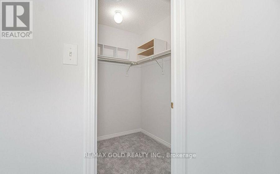 69 Portrush Trail, Brampton, Ontario  L6X 0R2 - Photo 24 - W12466363