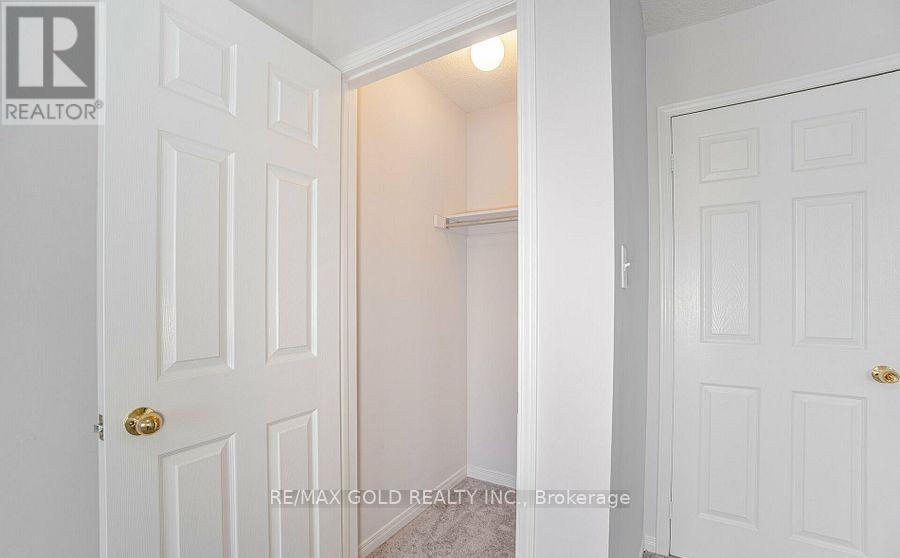 69 Portrush Trail, Brampton, Ontario  L6X 0R2 - Photo 28 - W12466363