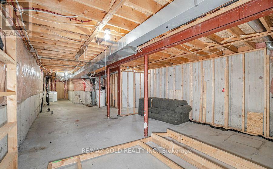 69 Portrush Trail, Brampton, Ontario  L6X 0R2 - Photo 37 - W12466363