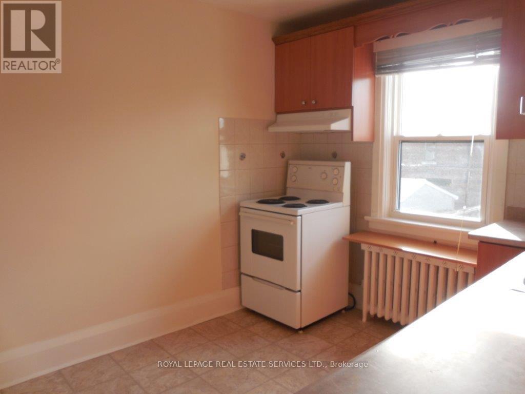 430 Symington Avenue, Toronto, Ontario  M6N 2W5 - Photo 5 - W12466379