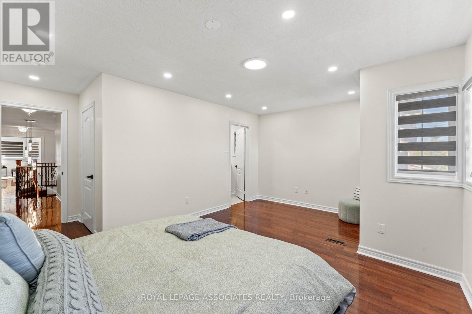 88 Showboat Crescent, Brampton, Ontario  L6V 4R4 - Photo 27 - W12466416