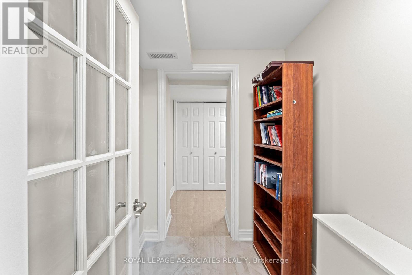88 Showboat Crescent, Brampton, Ontario  L6V 4R4 - Photo 34 - W12466416