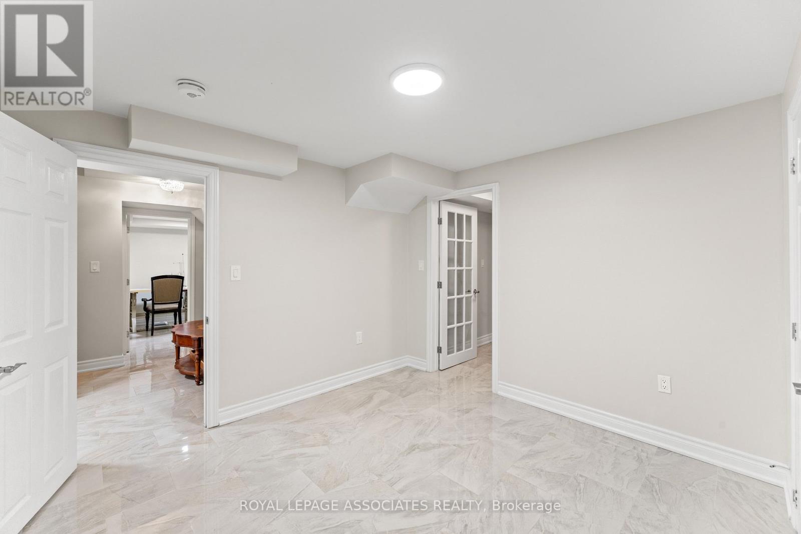 88 Showboat Crescent, Brampton, Ontario  L6V 4R4 - Photo 36 - W12466416