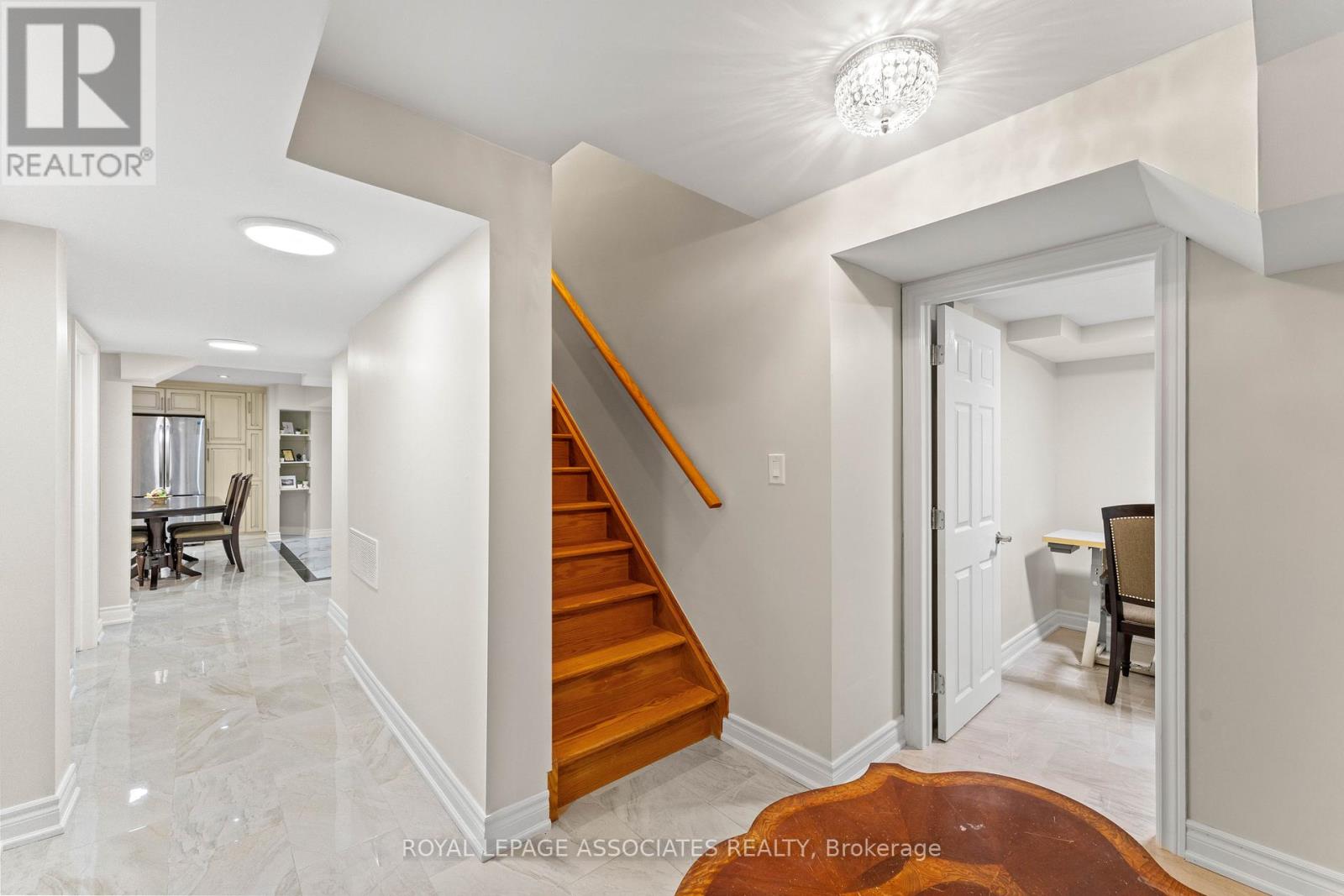 88 Showboat Crescent, Brampton, Ontario  L6V 4R4 - Photo 37 - W12466416