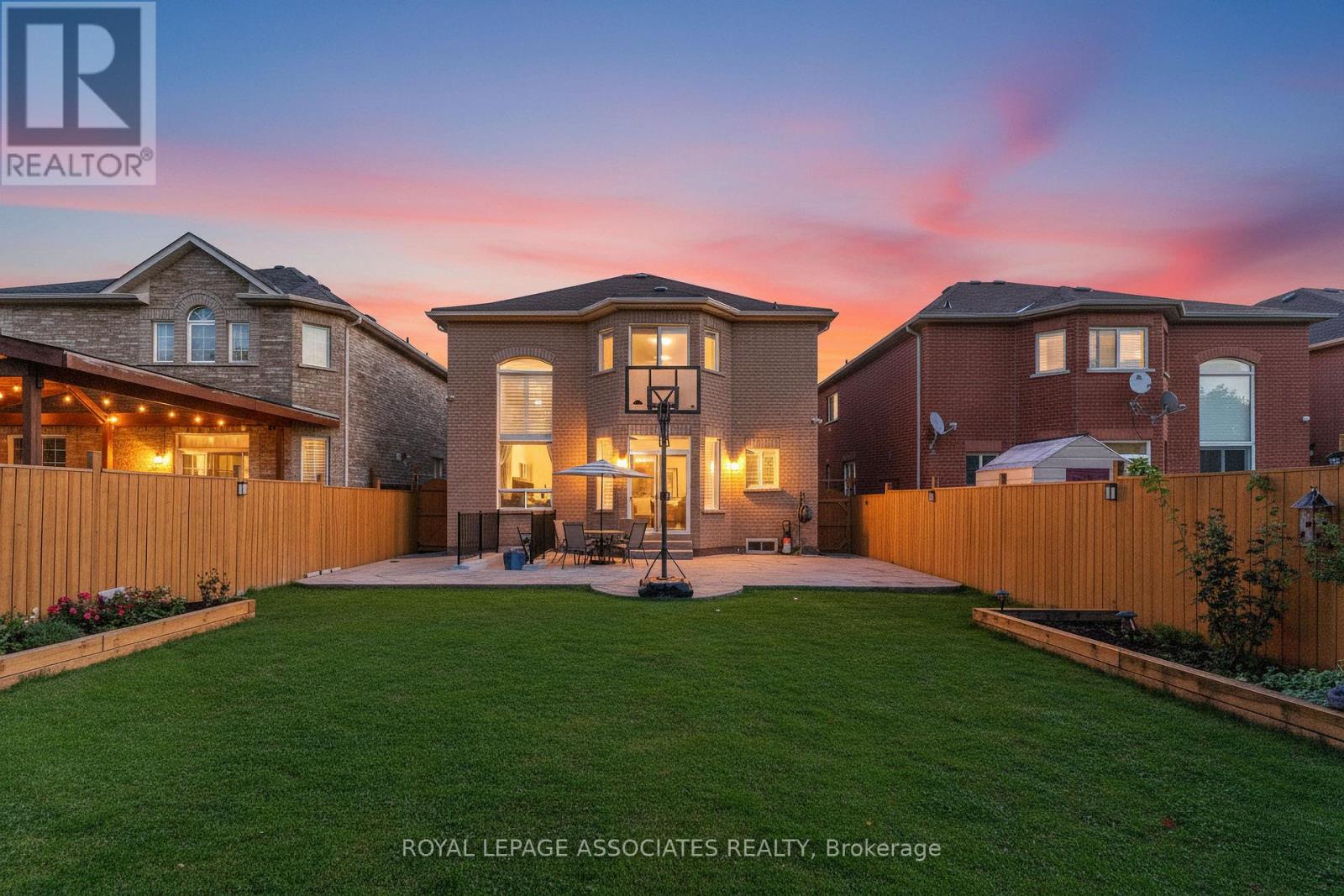 88 Showboat Crescent, Brampton, Ontario  L6V 4R4 - Photo 48 - W12466416