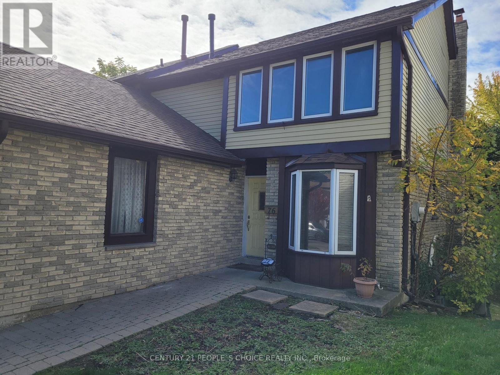 76 Elmvale Avenue, Brampton, Ontario  L6Z 1A5 - Photo 3 - W12466433