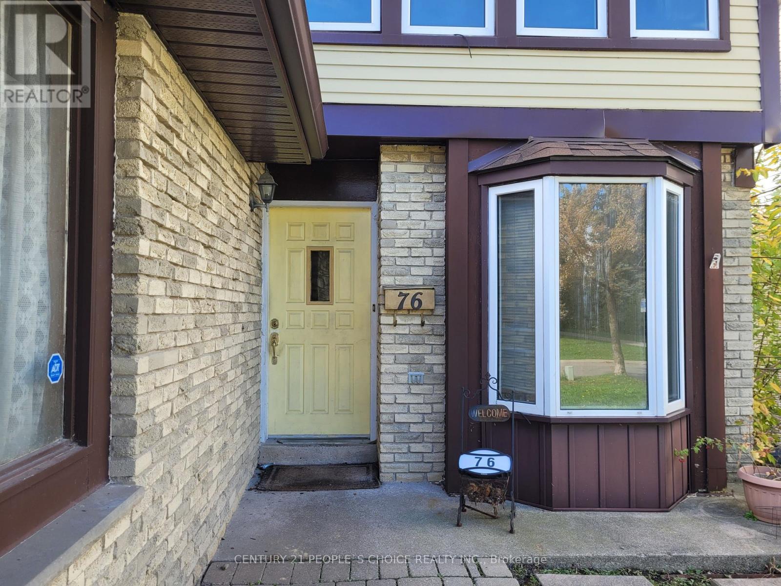 76 Elmvale Avenue, Brampton, Ontario  L6Z 1A5 - Photo 4 - W12466433