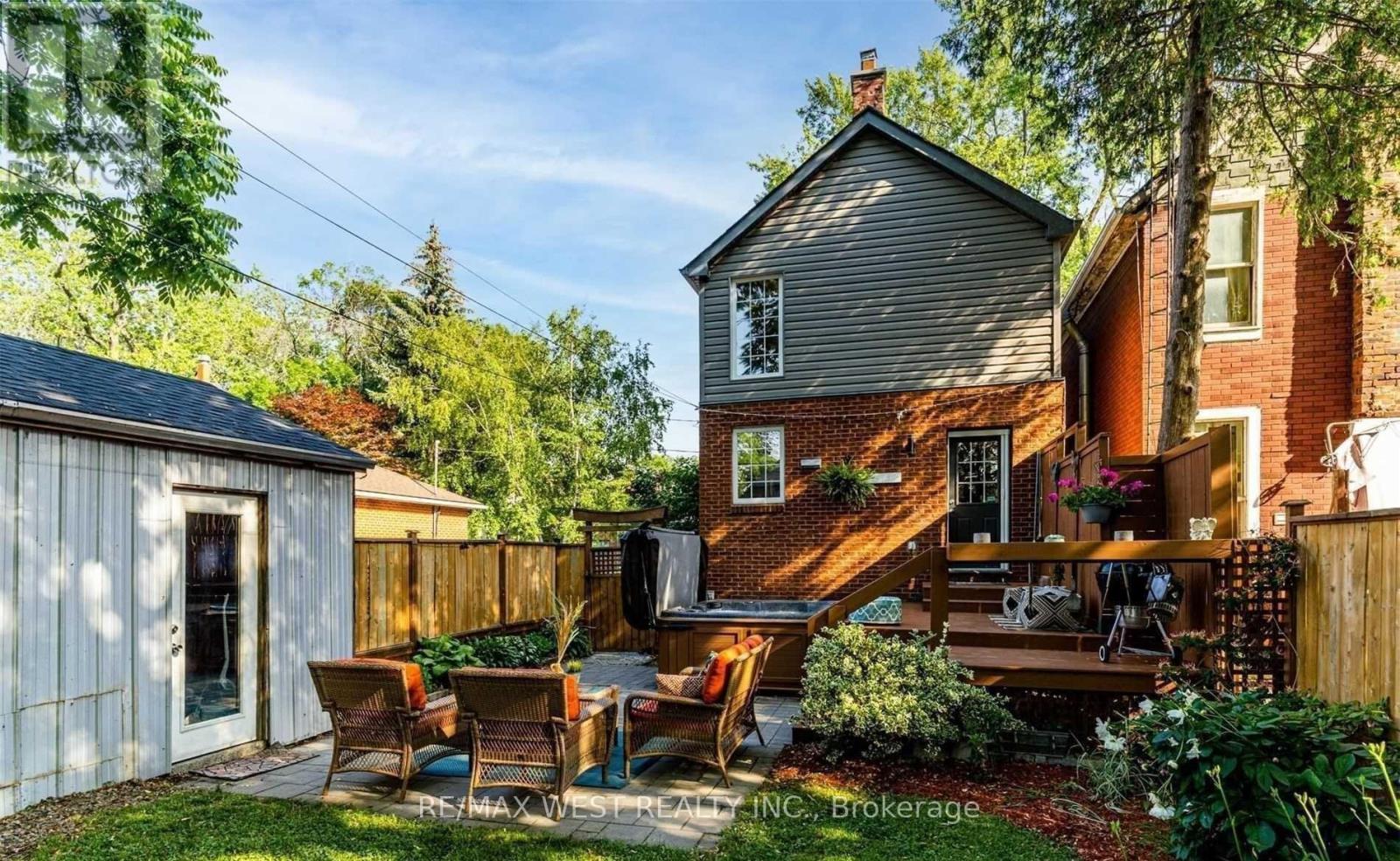 92 Lake Crescent, Toronto, Ontario  M8V 1W1 - Photo 20 - W12466450