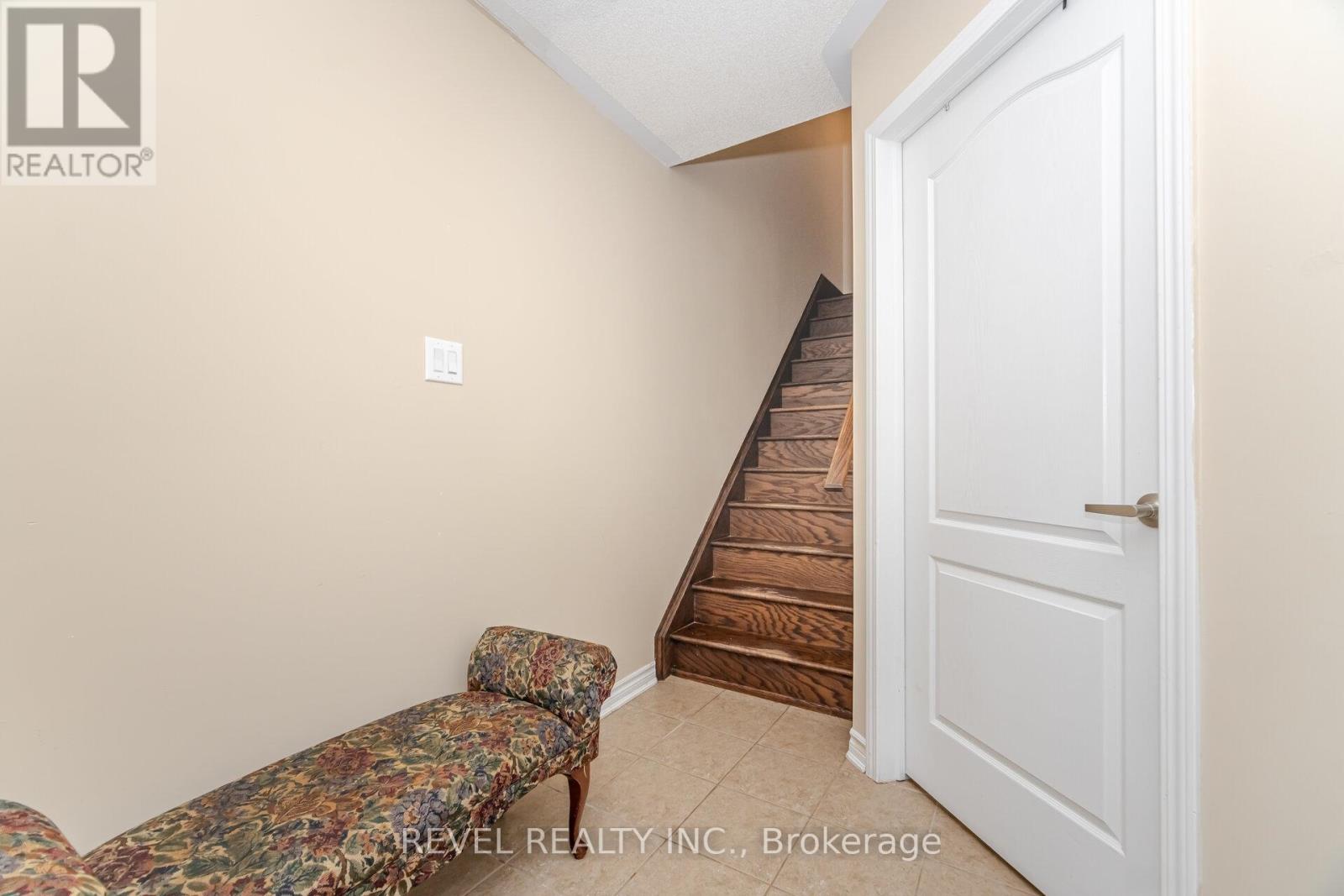 509 Mcjannett Avenue, Milton, Ontario  L9T 7V4 - Photo 5 - W12466467