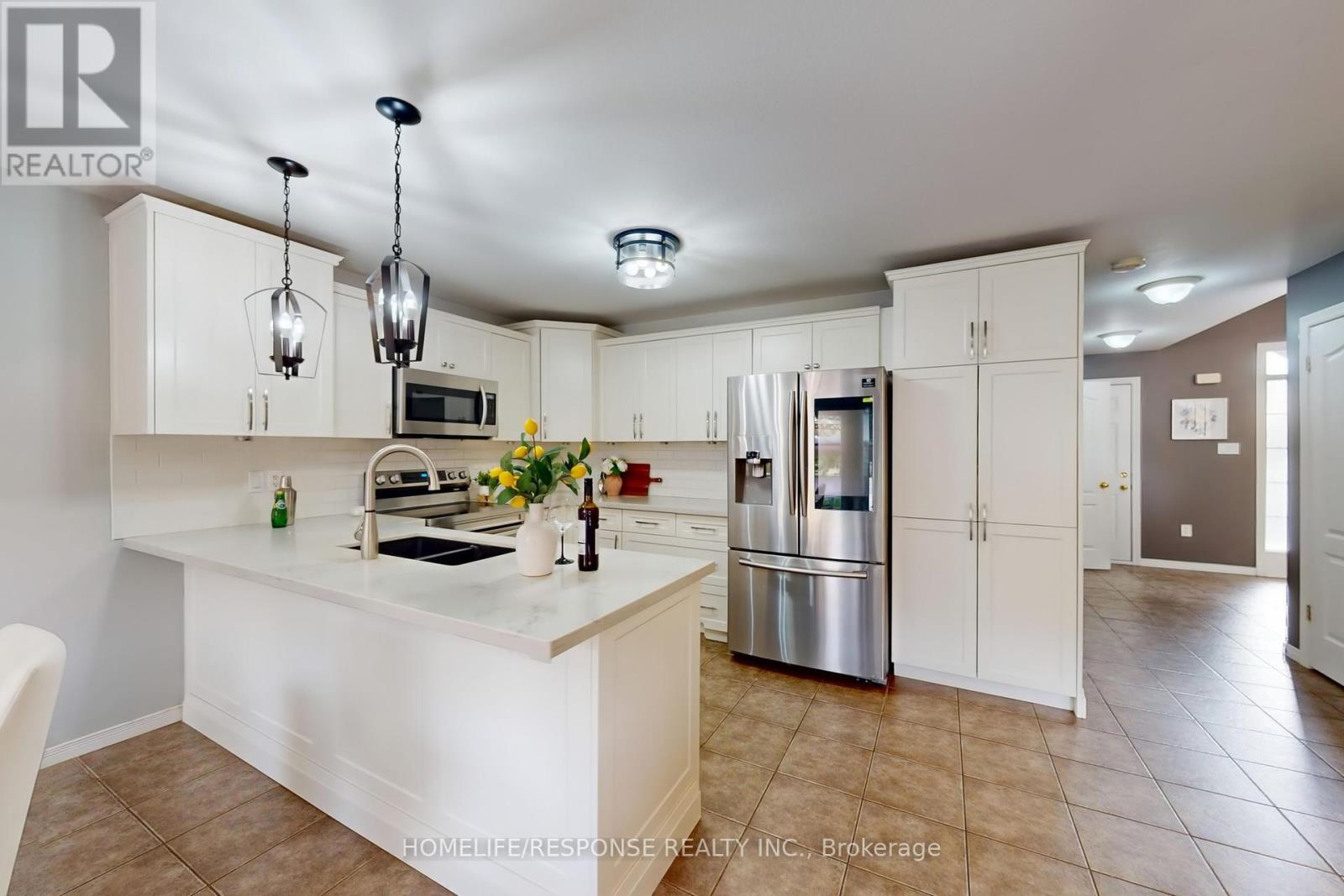 24 Murray Court, Orangeville, Ontario  L9W 0A1 - Photo 7 - W12466471