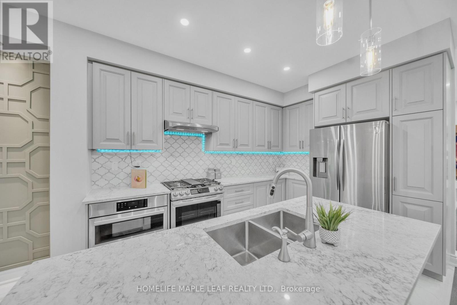 15 Quinton Ridge, Brampton, Ontario  L6Y 6J4 - Photo 19 - W12466476