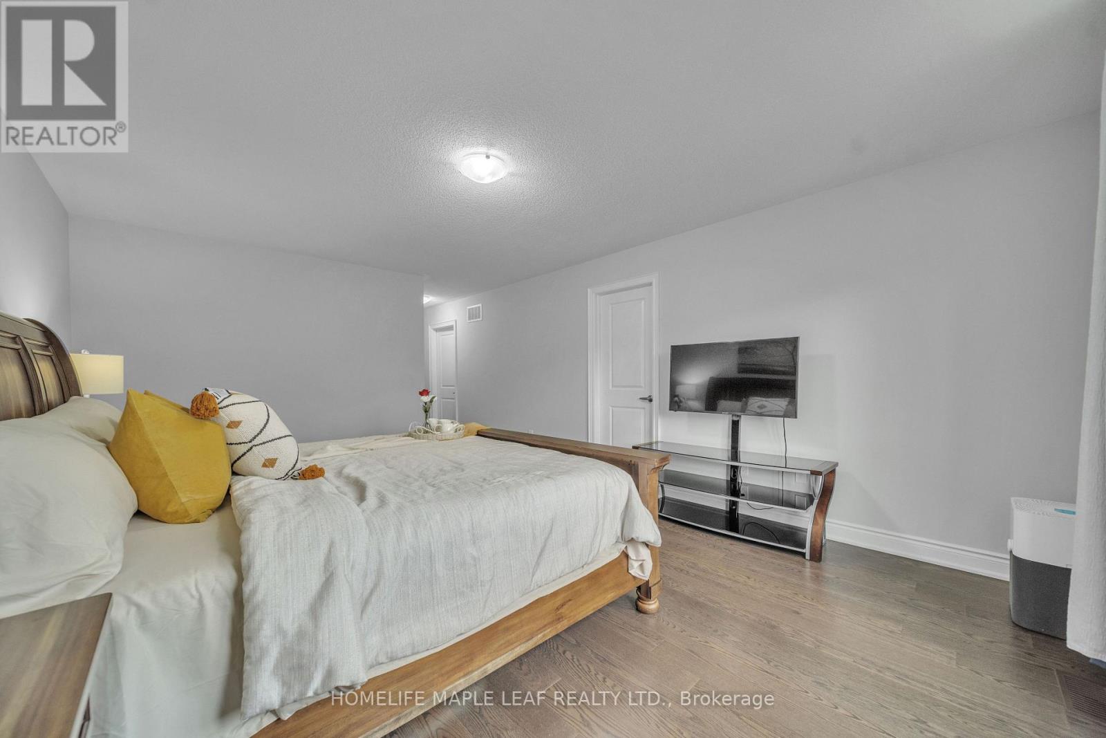 15 Quinton Ridge, Brampton, Ontario  L6Y 6J4 - Photo 22 - W12466476
