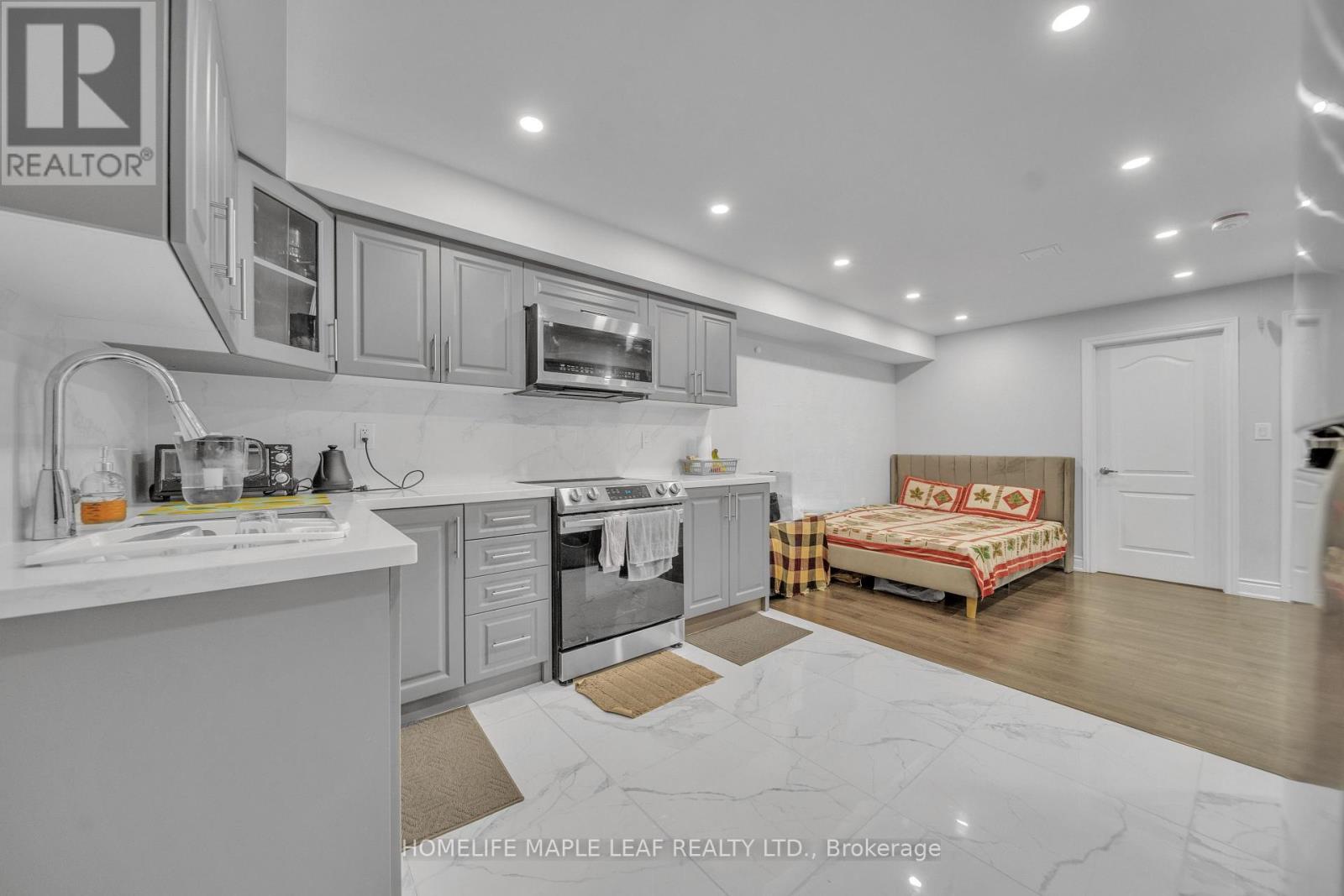 15 Quinton Ridge, Brampton, Ontario  L6Y 6J4 - Photo 36 - W12466476