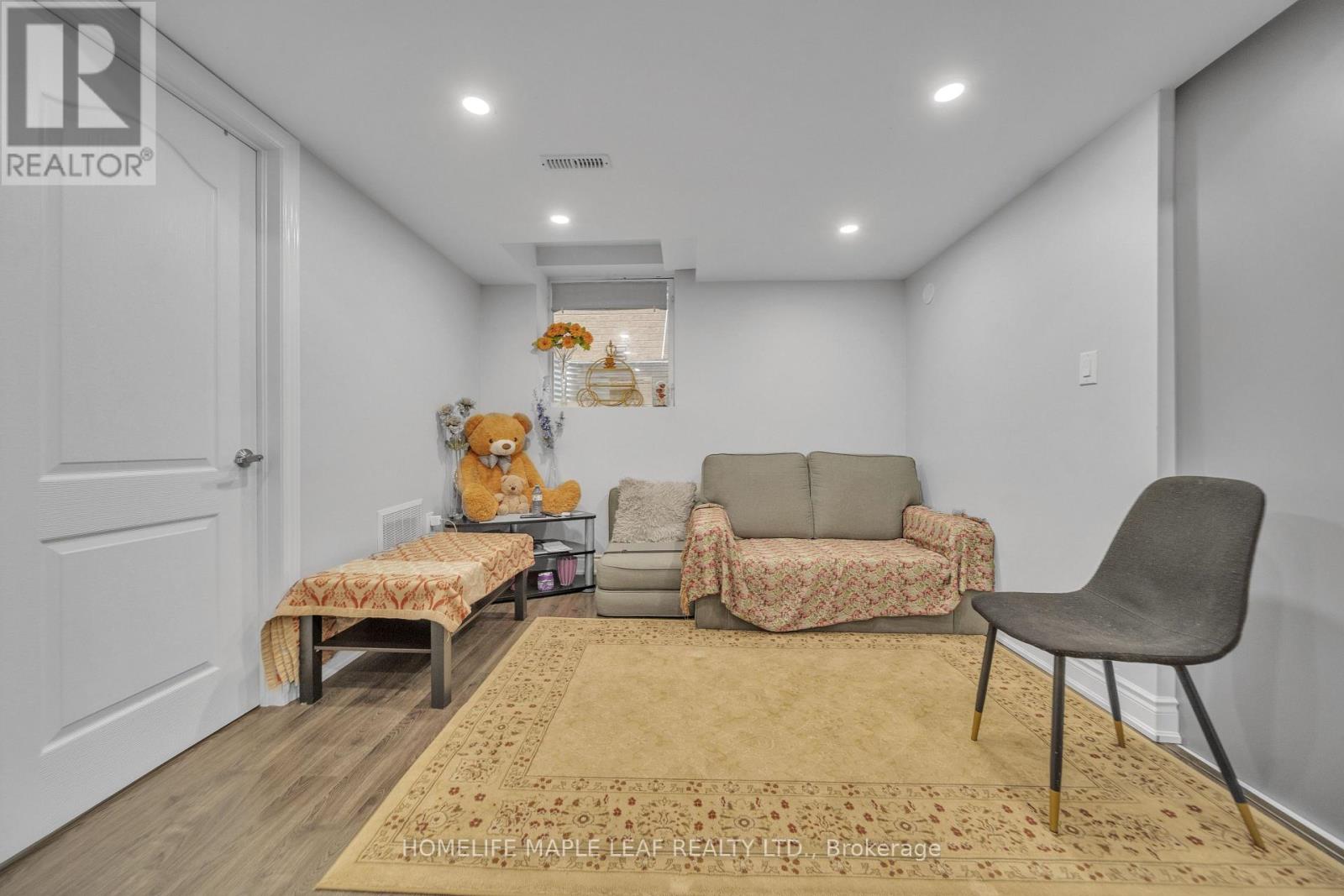 15 Quinton Ridge, Brampton, Ontario  L6Y 6J4 - Photo 37 - W12466476