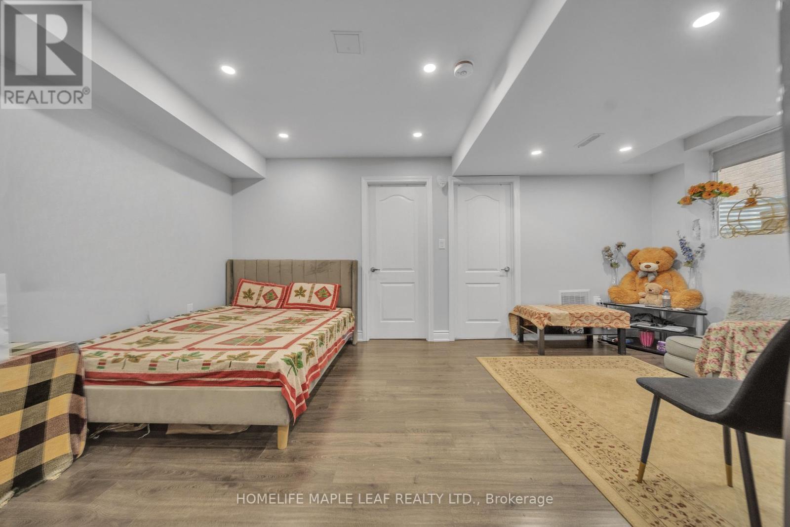 15 Quinton Ridge, Brampton, Ontario  L6Y 6J4 - Photo 38 - W12466476