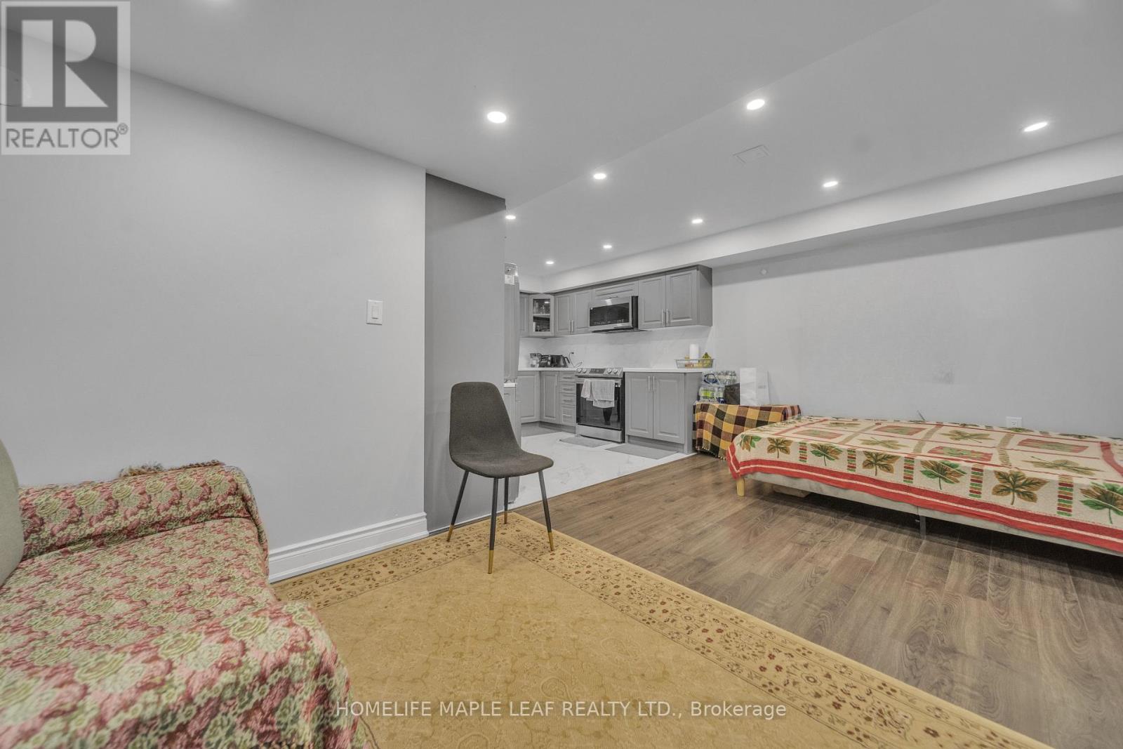 15 Quinton Ridge, Brampton, Ontario  L6Y 6J4 - Photo 39 - W12466476