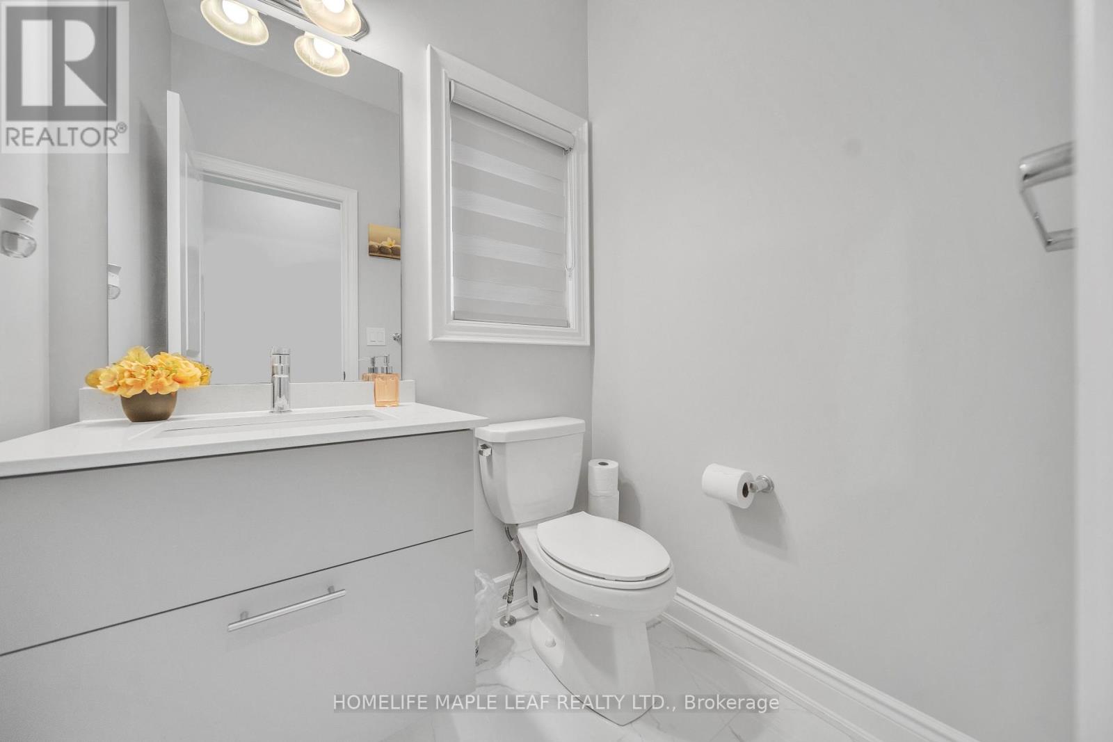 15 Quinton Ridge, Brampton, Ontario  L6Y 6J4 - Photo 5 - W12466476