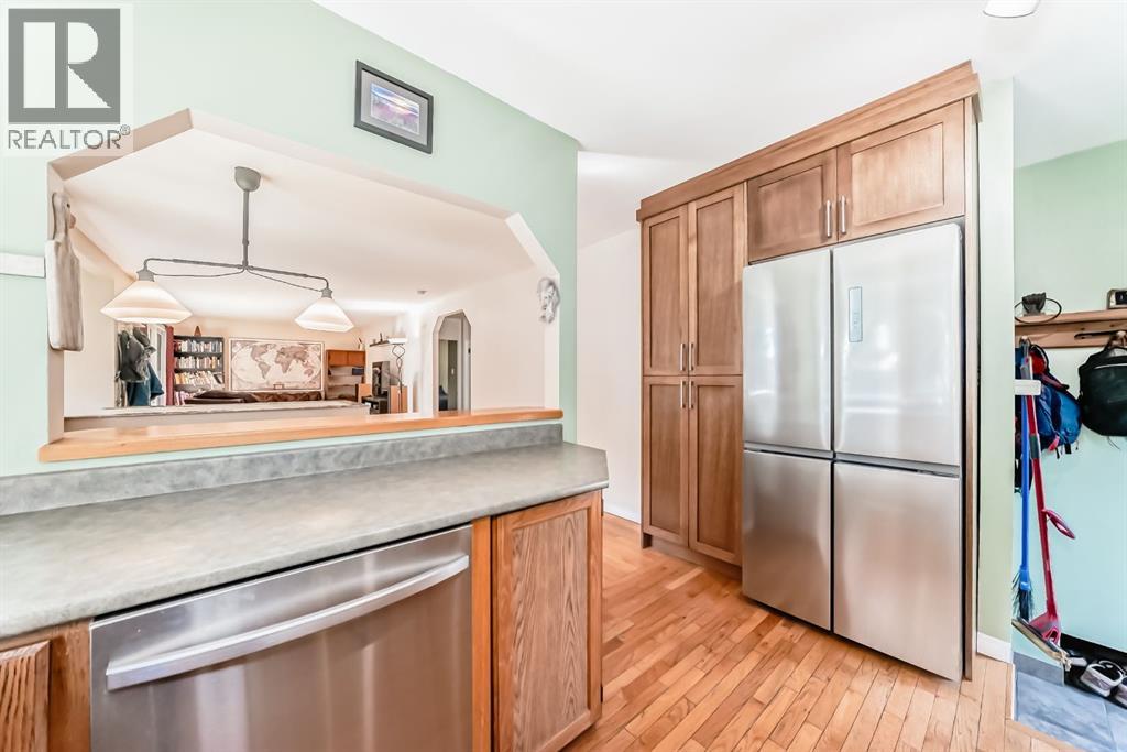 2443 Fir Drive Se, Calgary, Alberta  T2B 1S9 - Photo 6 - A2258283