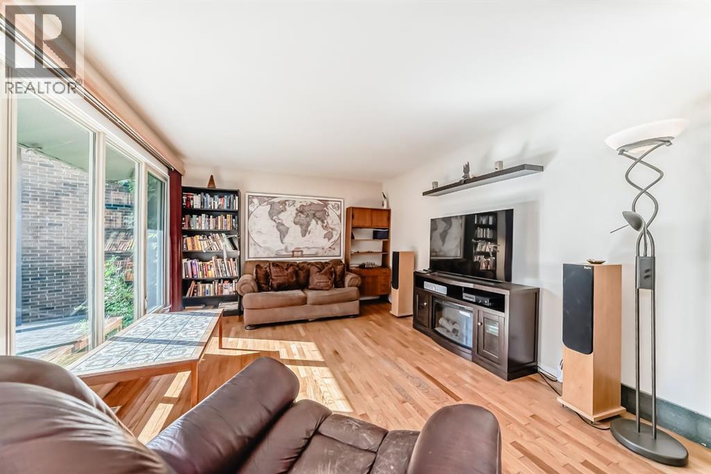 2443 Fir Drive Se, Calgary, Alberta  T2B 1S9 - Photo 9 - A2258283