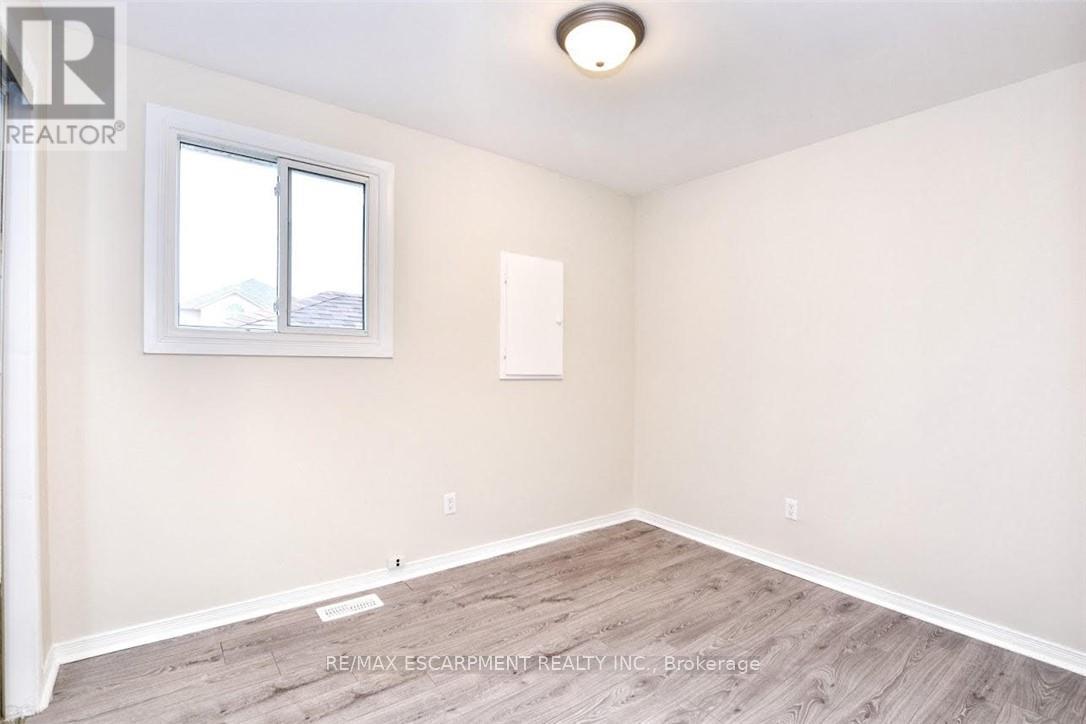 1 - 45 Edwina Place, Hamilton, Ontario  L8V 4E1 - Photo 10 - X12466358