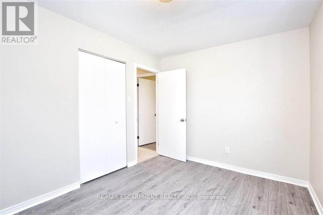 1 - 45 Edwina Place, Hamilton, Ontario  L8V 4E1 - Photo 11 - X12466358