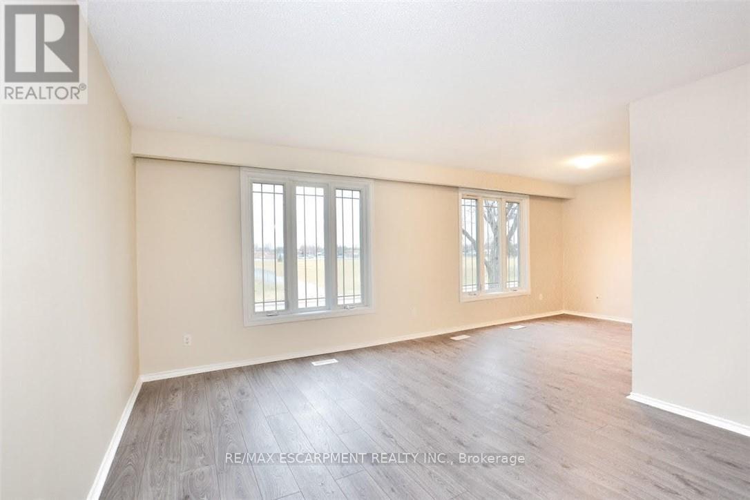 1 - 45 Edwina Place, Hamilton, Ontario  L8V 4E1 - Photo 3 - X12466358