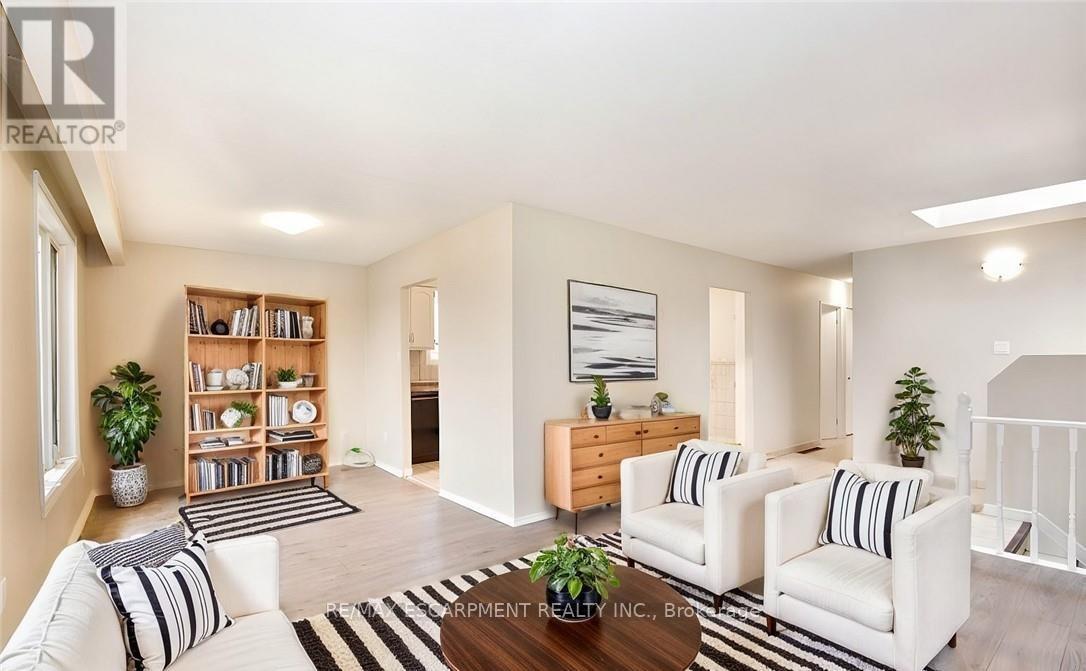 1 - 45 Edwina Place, Hamilton, Ontario  L8V 4E1 - Photo 4 - X12466358