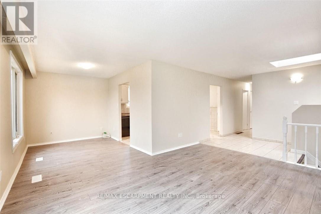 1 - 45 Edwina Place, Hamilton, Ontario  L8V 4E1 - Photo 5 - X12466358