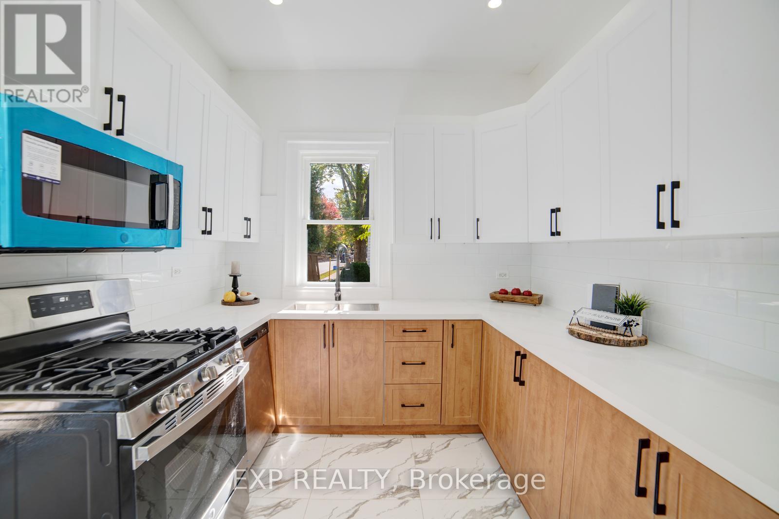 28 Springbank Drive, London South, Ontario  N6J 1E3 - Photo 16 - X12466402