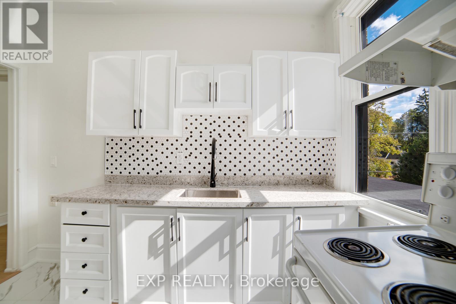 28 Springbank Drive, London South, Ontario  N6J 1E3 - Photo 26 - X12466402