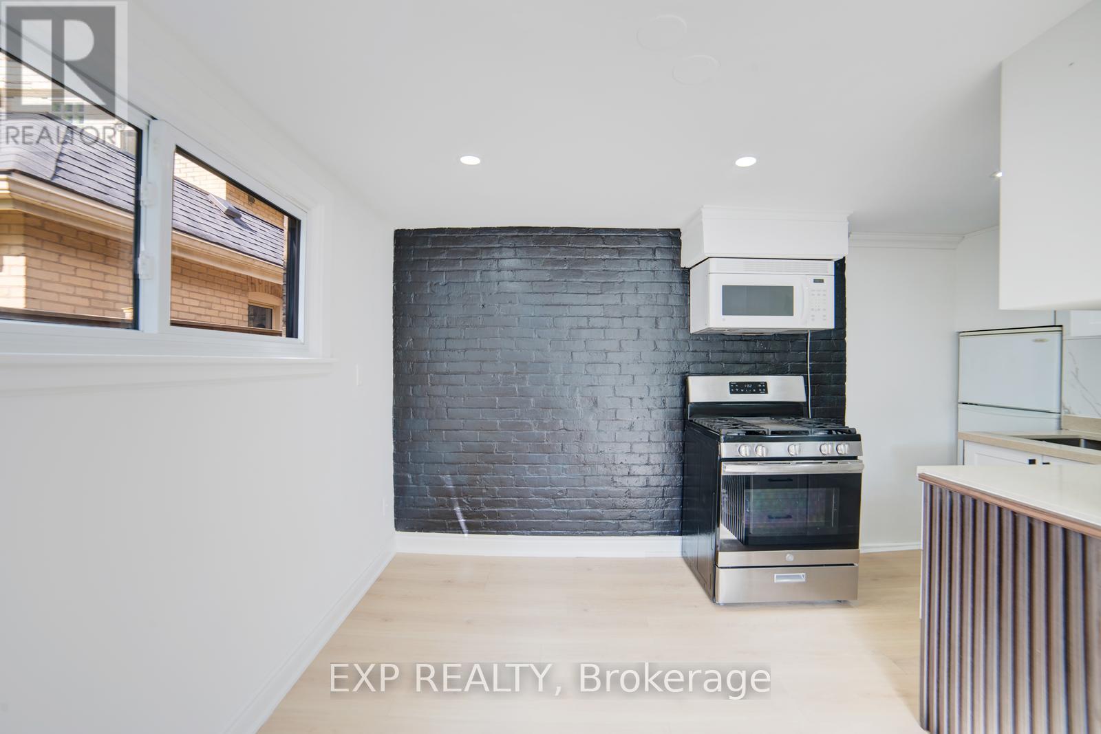 28 Springbank Drive, London South, Ontario  N6J 1E3 - Photo 32 - X12466402
