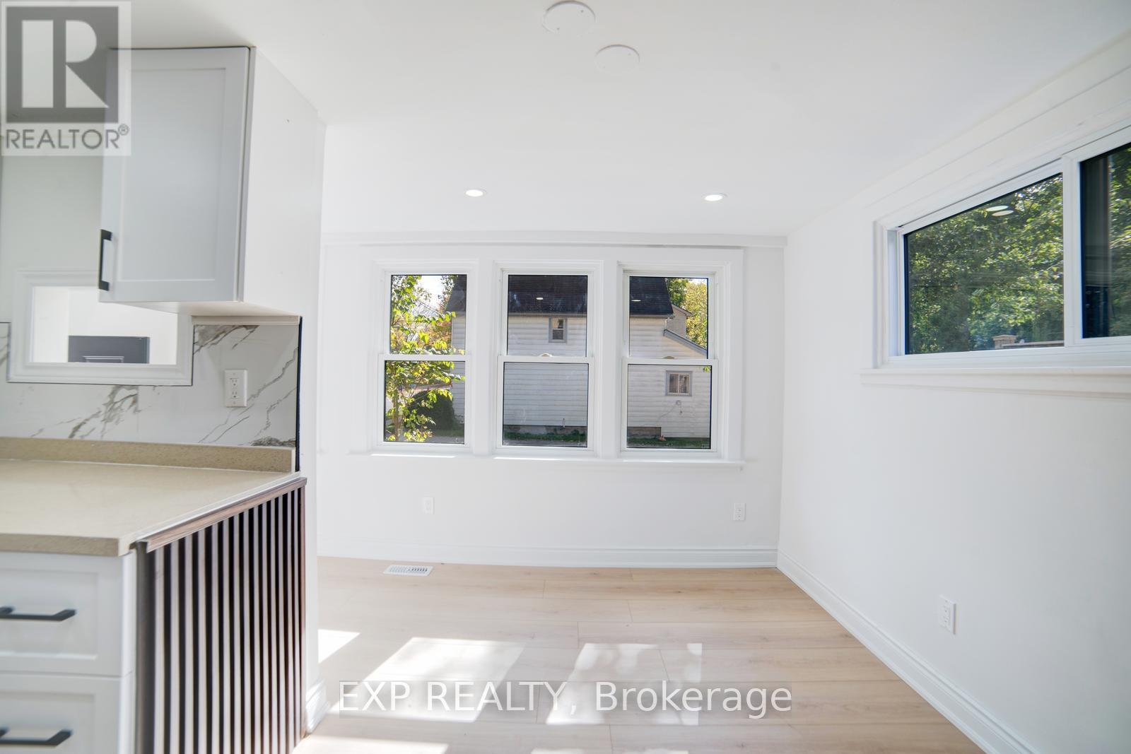 28 Springbank Drive, London South, Ontario  N6J 1E3 - Photo 33 - X12466402