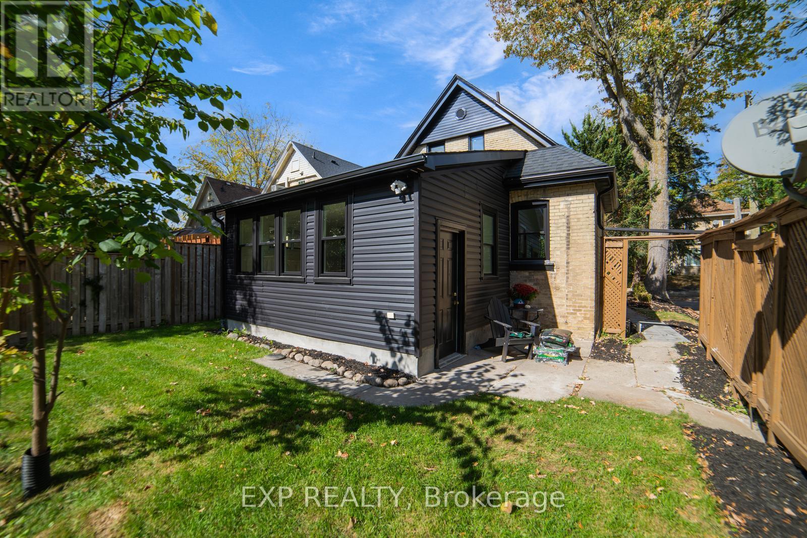 28 Springbank Drive, London South, Ontario  N6J 1E3 - Photo 46 - X12466402