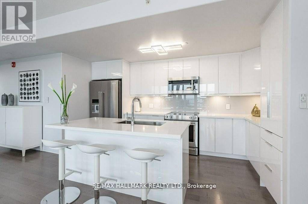 409 - 10 Concord Place, Grimsby (Grimsby Beach), Ontario  L3M 0G6 - Photo 6 - X12466403