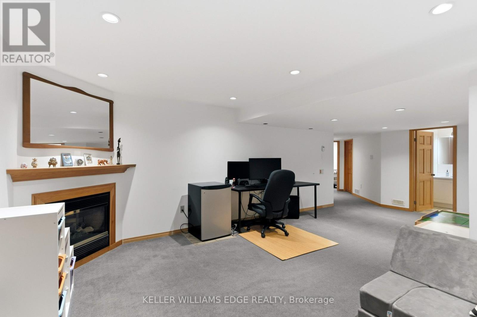 2 Giffin Road, Hamilton, Ontario  L9H 6S1 - Photo 38 - X12466422