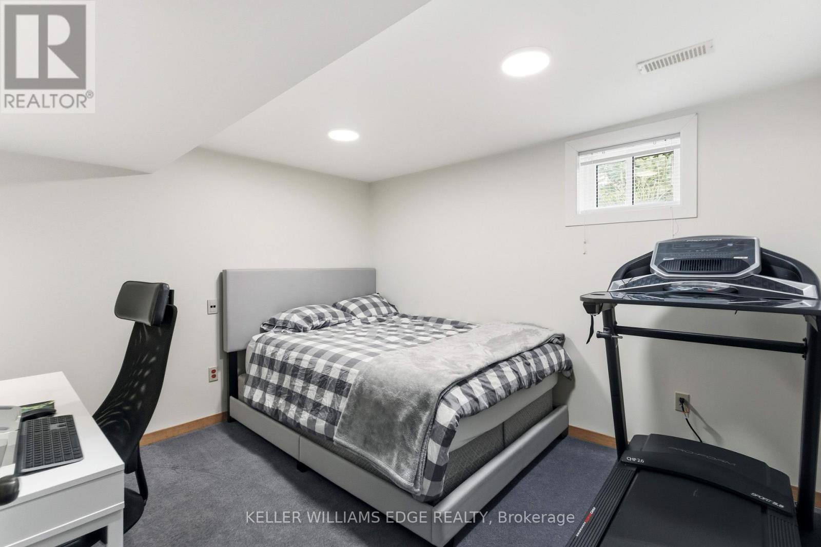 2 Giffin Road, Hamilton, Ontario  L9H 6S1 - Photo 40 - X12466422