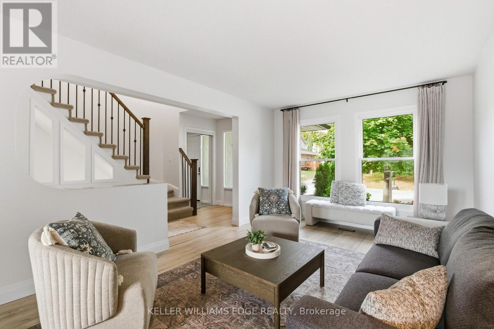 2 Giffin Road, Hamilton, Ontario  L9H 6S1 - Photo 9 - X12466422