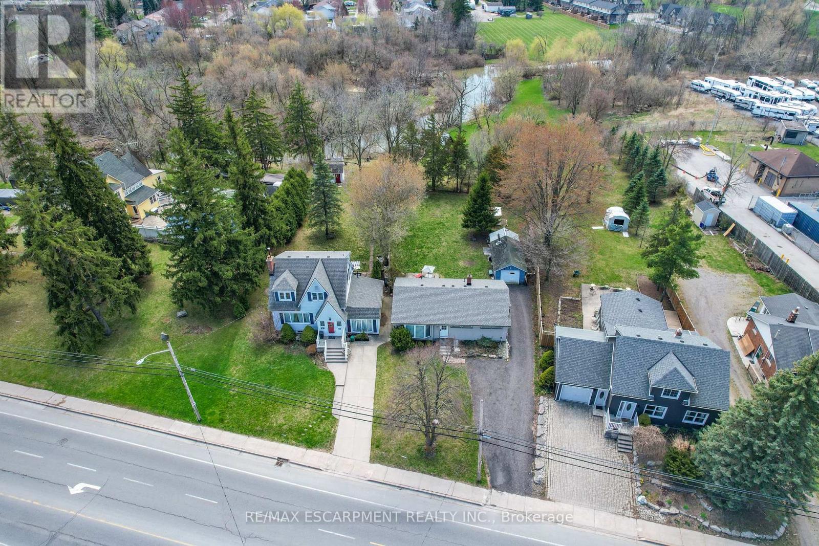 230 St. Catharines Street, West Lincoln (Smithville), Ontario  L0R 2A0 - Photo 2 - X12466431