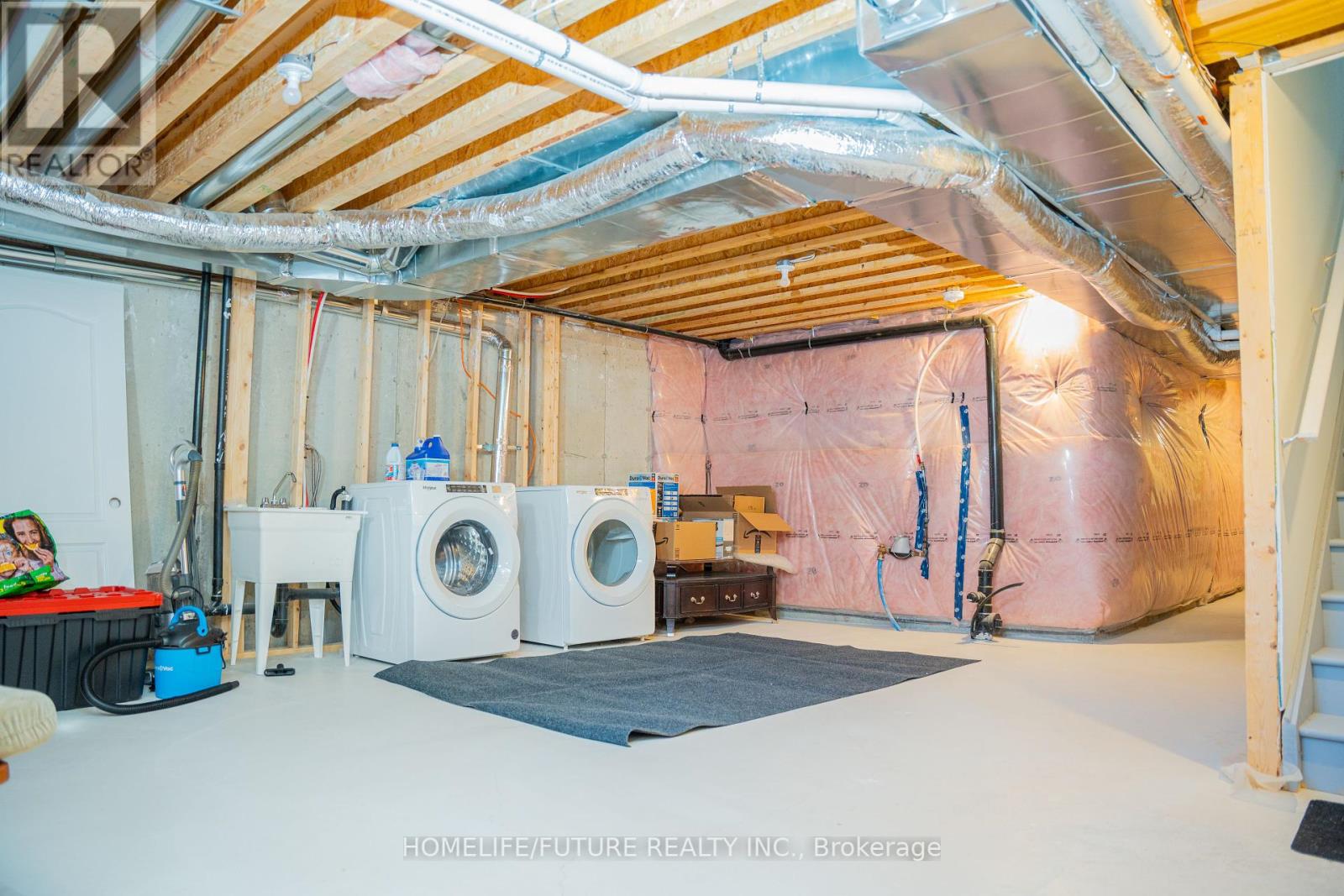 42 Keenan Street, Kawartha Lakes (Lindsay), Ontario  K9V 6C2 - Photo 29 - X12466444