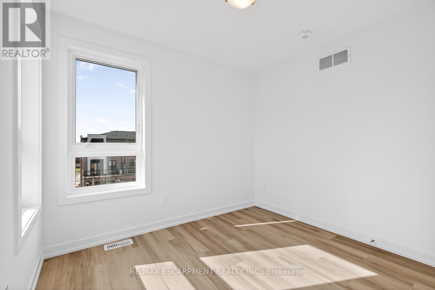 39 - 70 Kenesky Drive, Hamilton, Ontario  L0R 2H7 - Photo 31 - X12466456