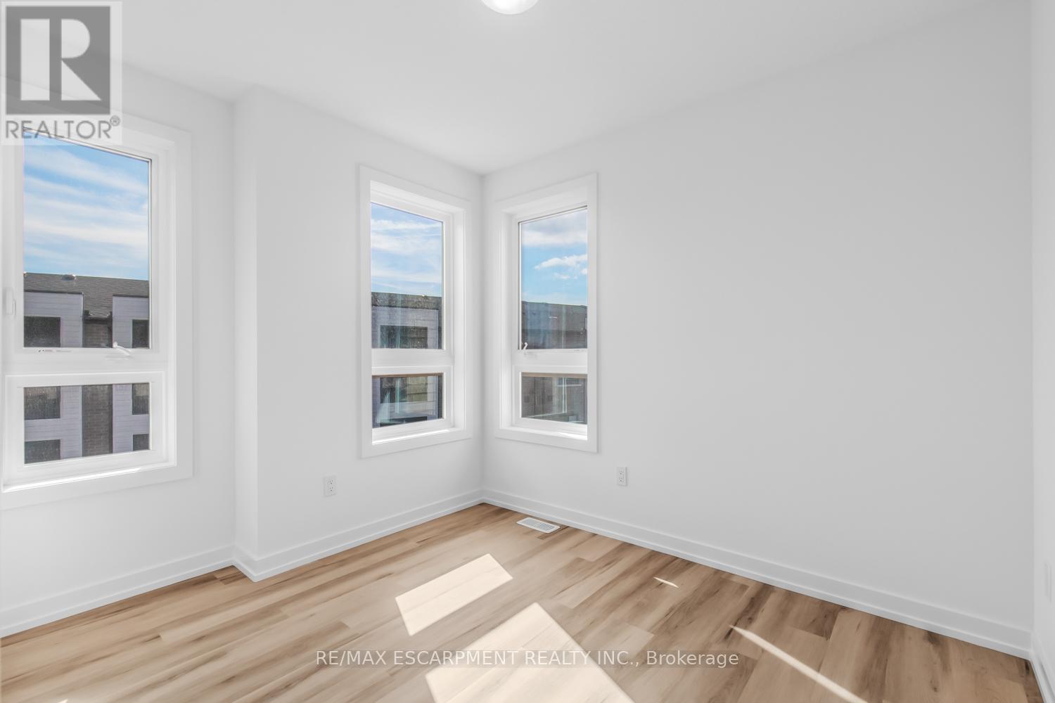 39 - 70 Kenesky Drive, Hamilton, Ontario  L0R 2H7 - Photo 32 - X12466456