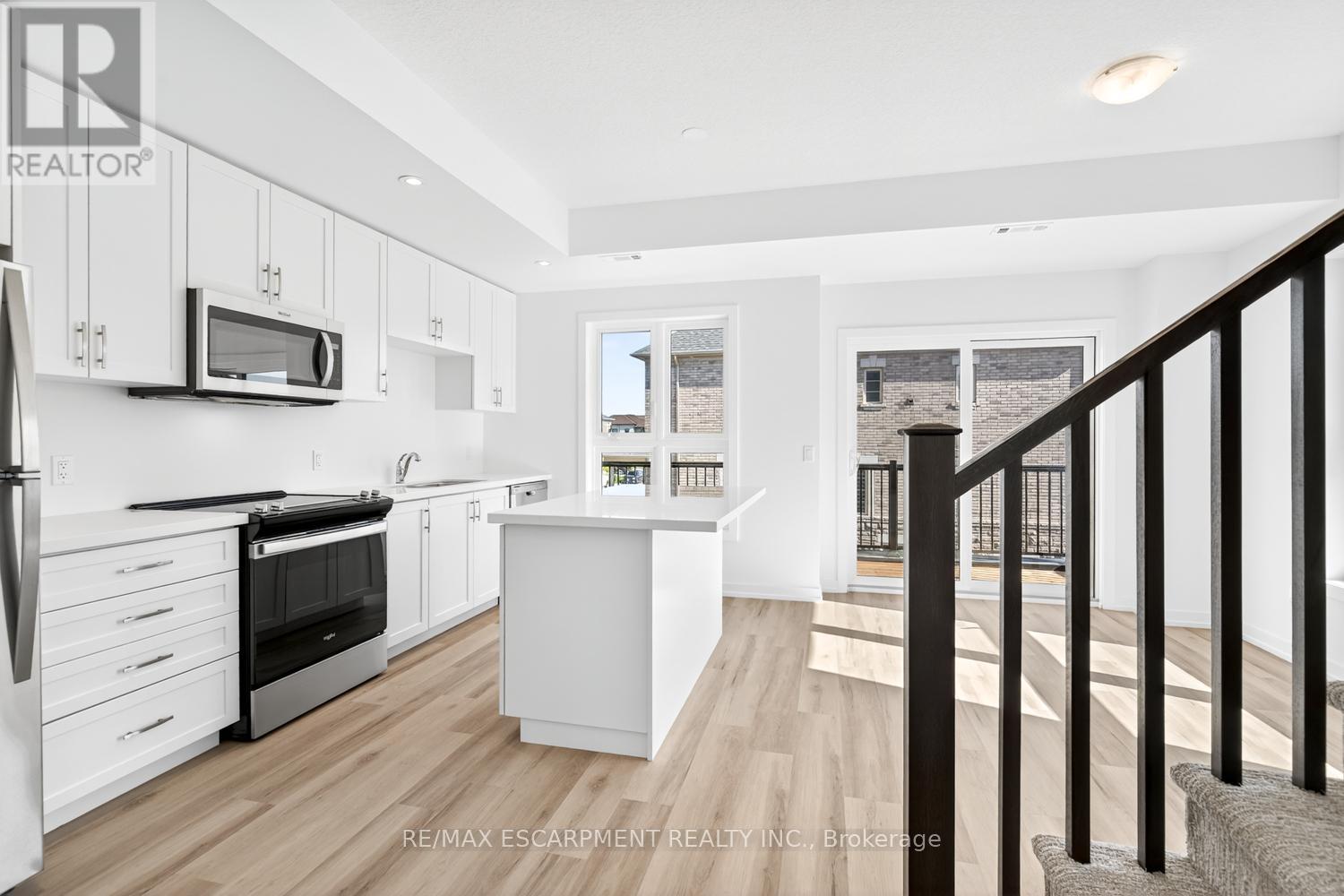 39 - 70 Kenesky Drive, Hamilton, Ontario  L0R 2H7 - Photo 9 - X12466456