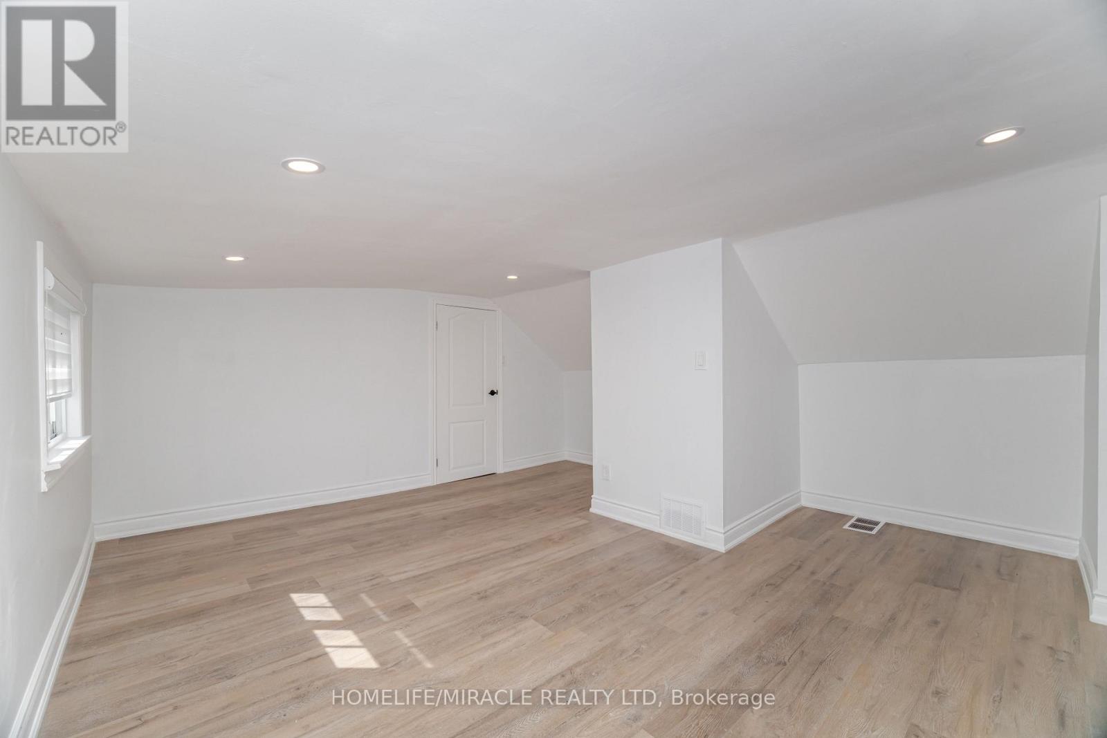 7751 Thomas Street, Niagara Falls, Ontario  L2G 6T3 - Photo 21 - X12466473